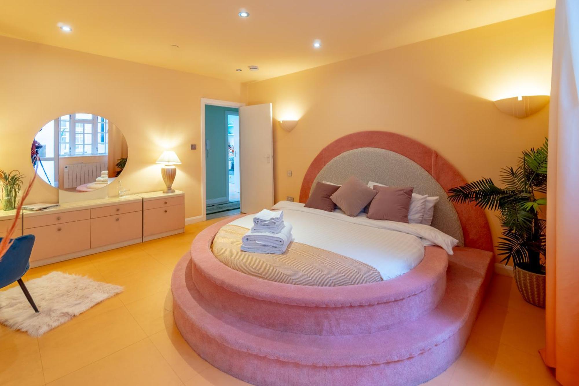 The Courtyard Suite By Margate Suites Экстерьер фото