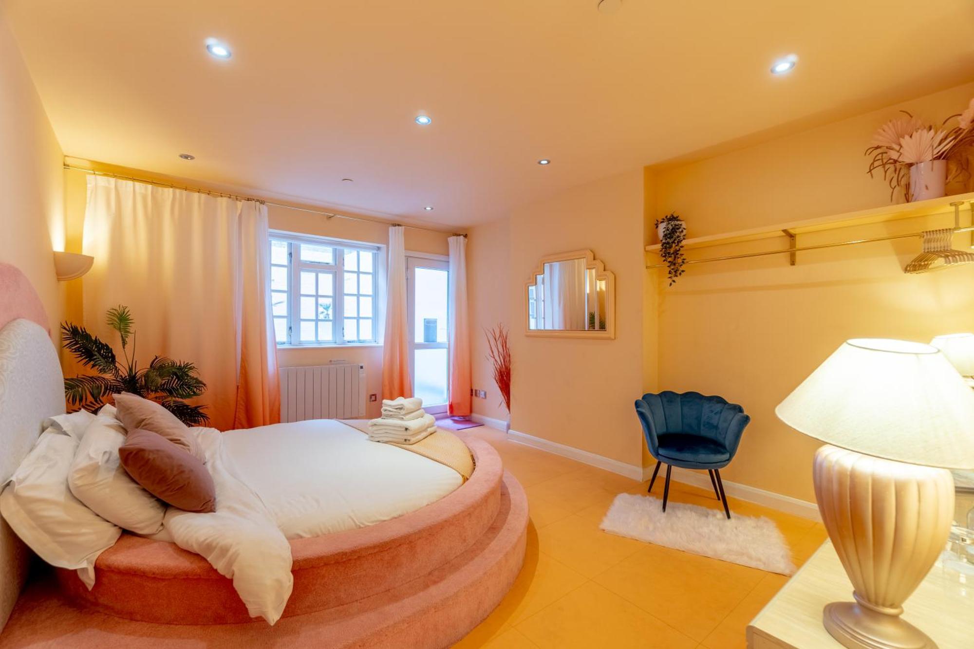 The Courtyard Suite By Margate Suites Экстерьер фото